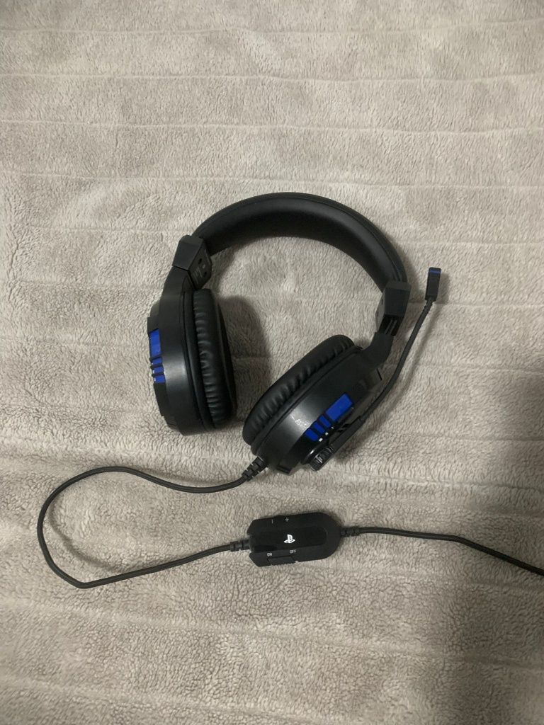 Fones playstation semi novos