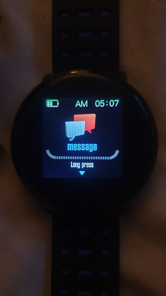 Zegarek smartwatch z ładowarķa
