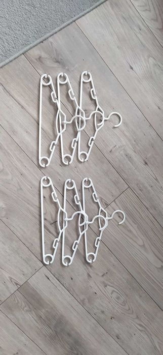 wieszaki na dziecięce ubrania