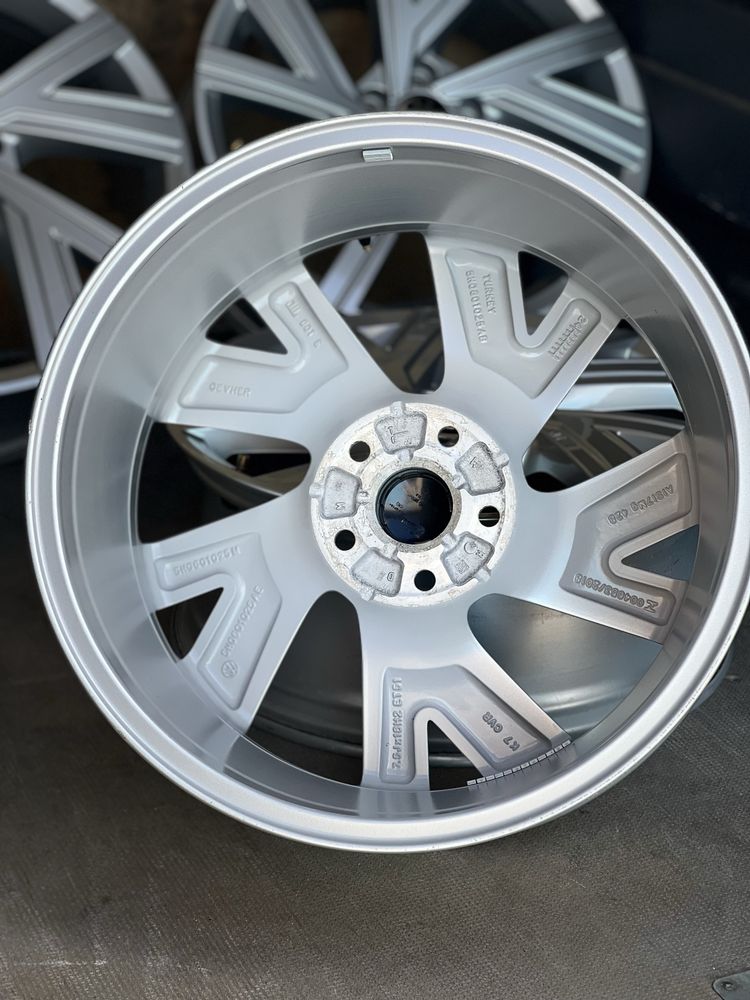 Оригінальні Диски 5 112 R18 Volkswagen Jetta Golf 8 GTI GTD 7 6 5
