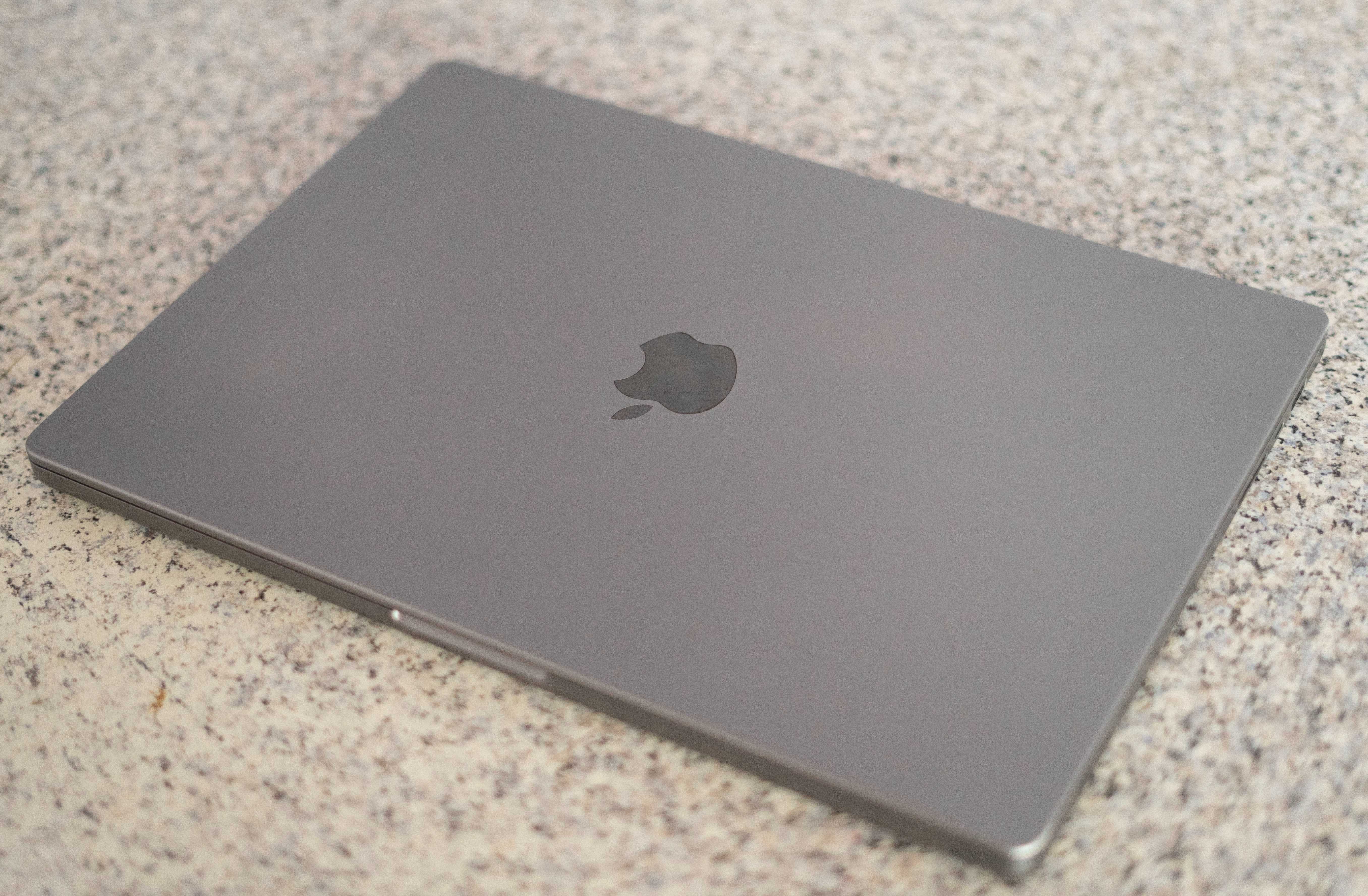 MacBook M1 Pro 16 (16 ГБ RAM, 1TB) у кольорі Space Gray