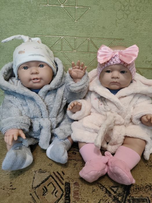 Гарний одяг для ляльок.