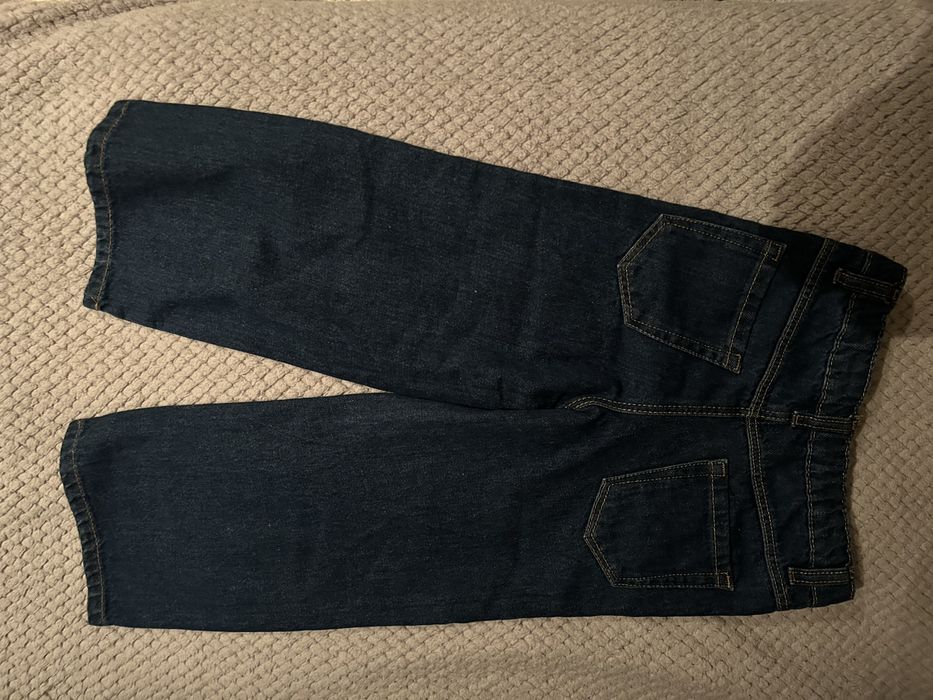 Calças de menina 5 anos, novas.