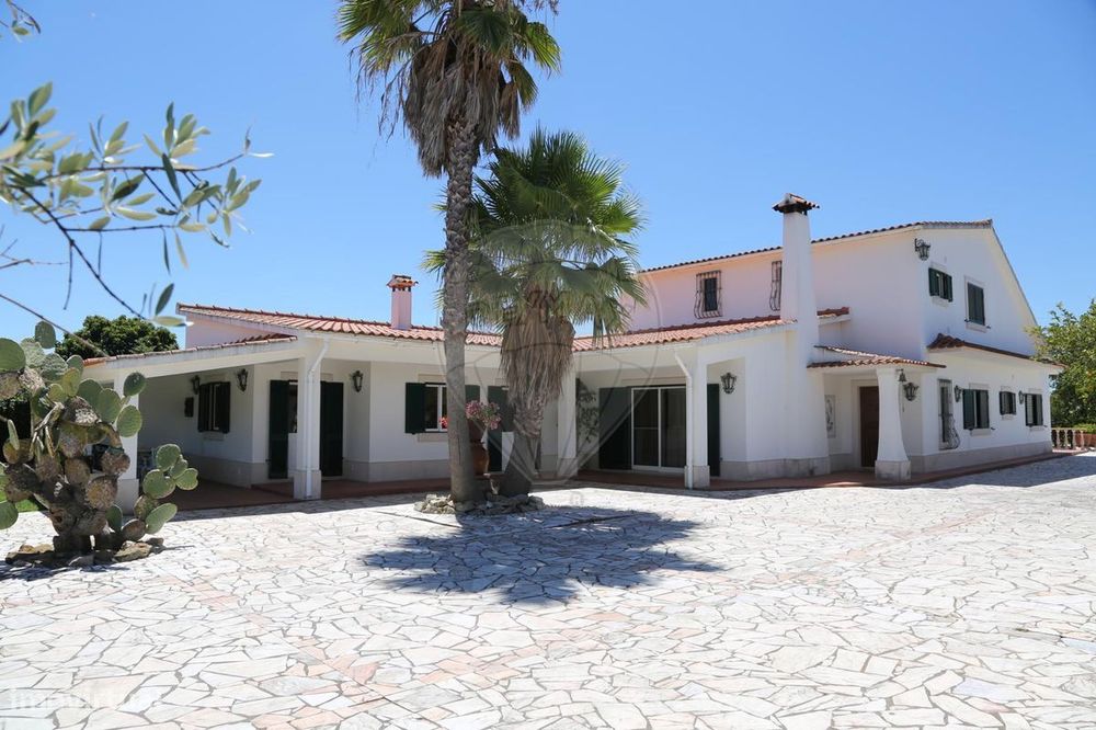 Moradia T6 para venda