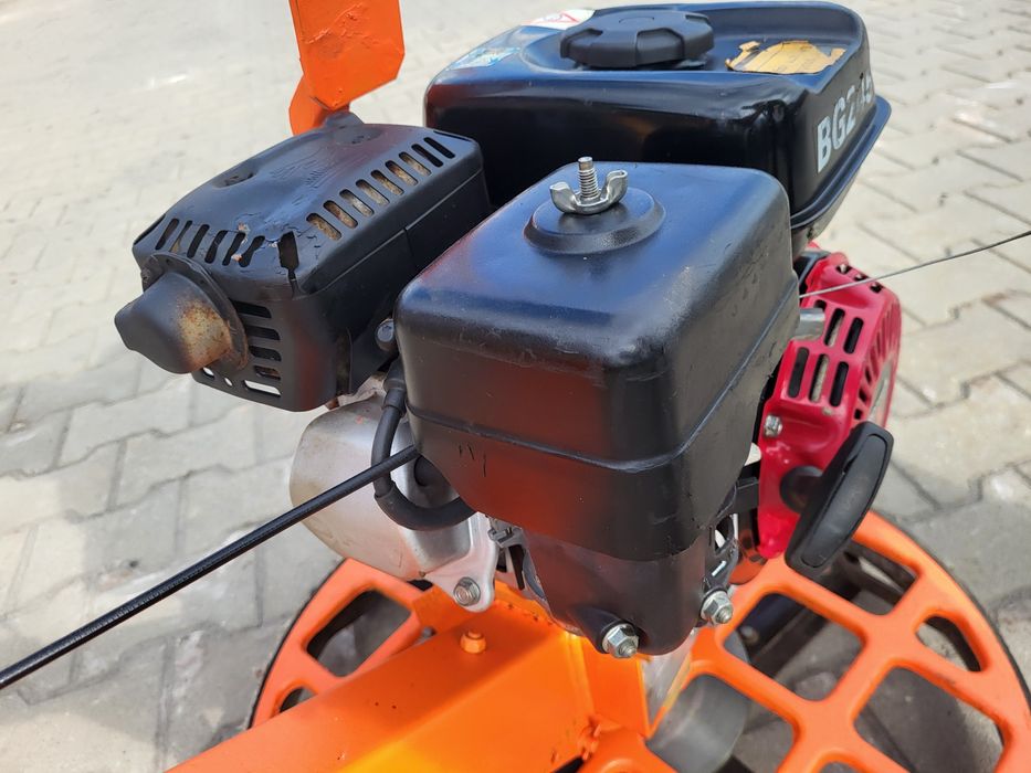 Zacieraczka do betonu Atlas Copco BD240 60cm silnik Honda