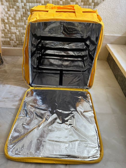 Vendo mochila da glovo nova