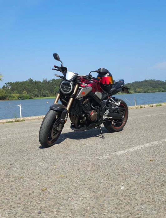 CB650R Negociável
