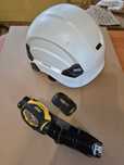 Używany kask Petzl oświetlenie przejściówka