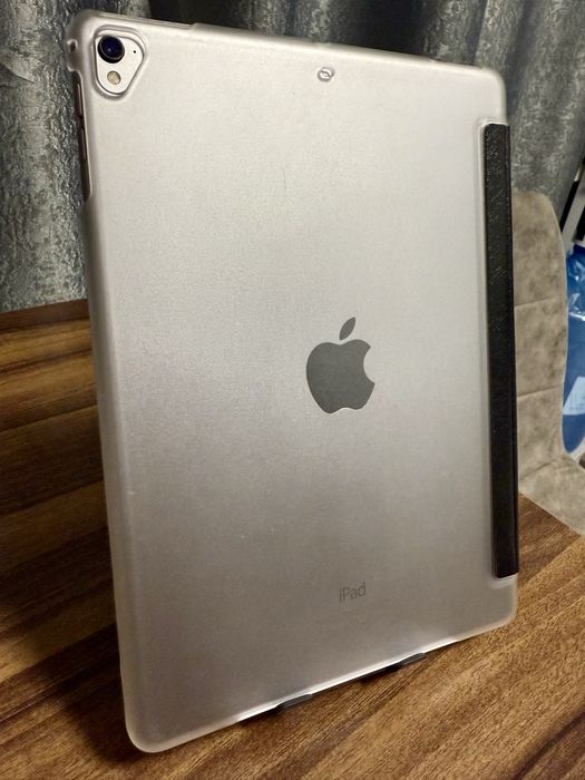 IPad Pro 9,7 (2016) wi-fi 128 Gb. у відмінному стані