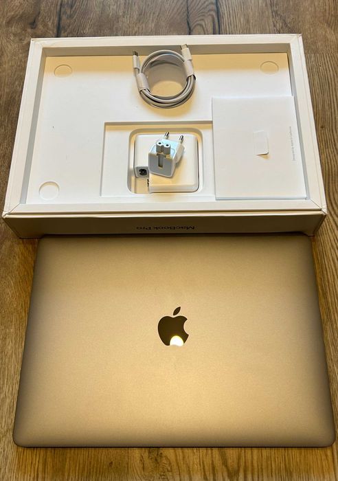 ІДЕАЛЬНИЙ Macbook PRO 13" M1 А2338, 16/512, весь комплект