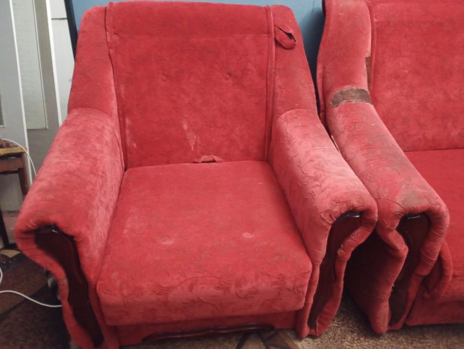Продам диван і крісло б/у в доброму стані