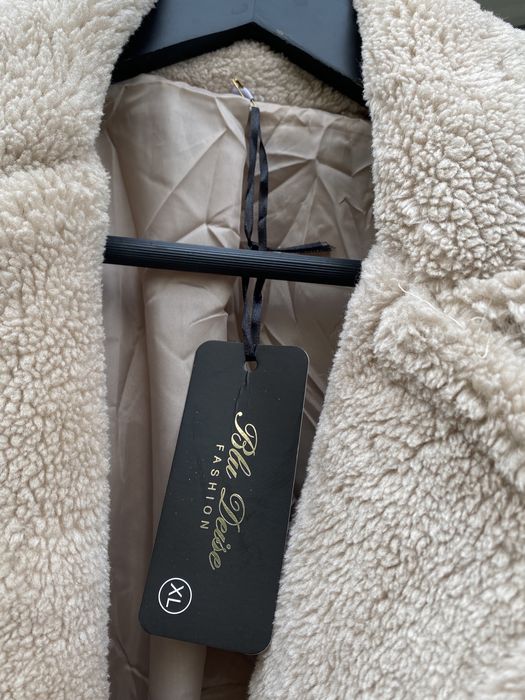 Beżowy kremowy pluszowy płaszcz teddy coat oversize Blue Deise