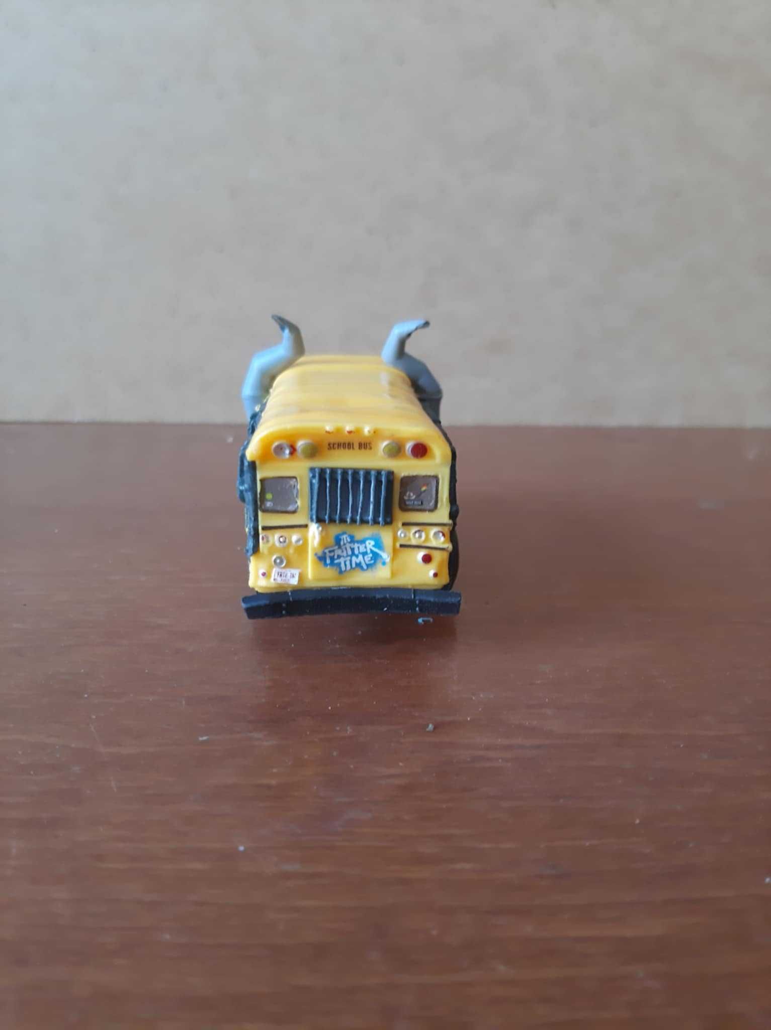 Autobus Miss Fritter / Magister Felga | Cars 3 / Auta | Disney & Pixar