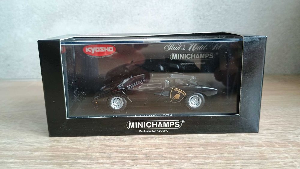 Lamborghini Countach LP400 Black Logo (Minichamps) 1/43 1:43