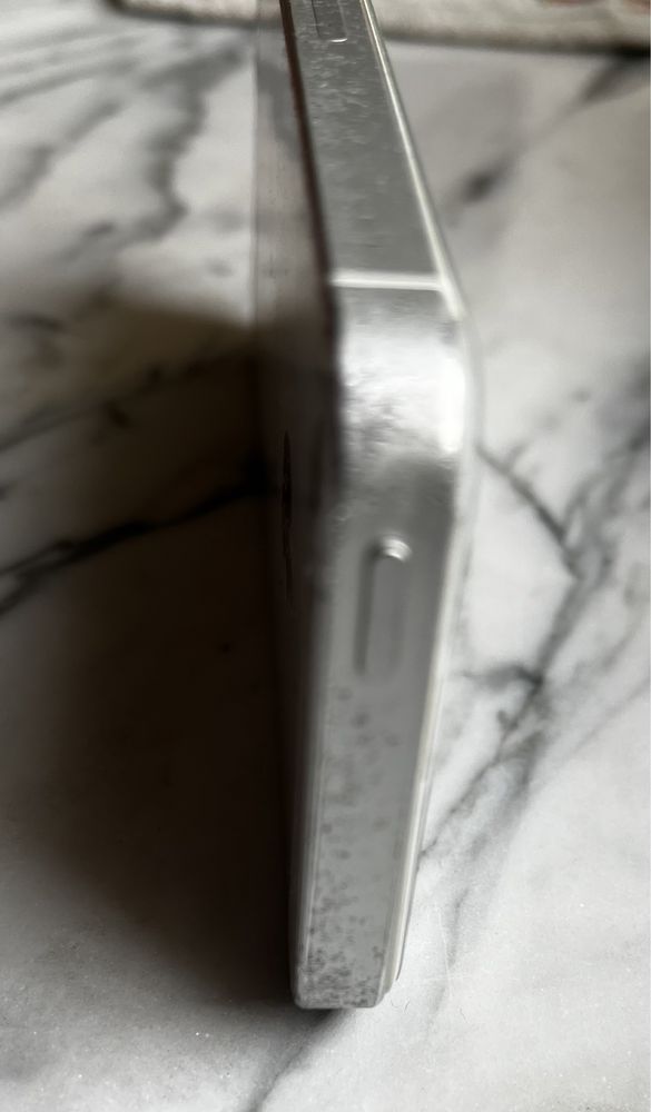 iPhone SE 64GB srebrny