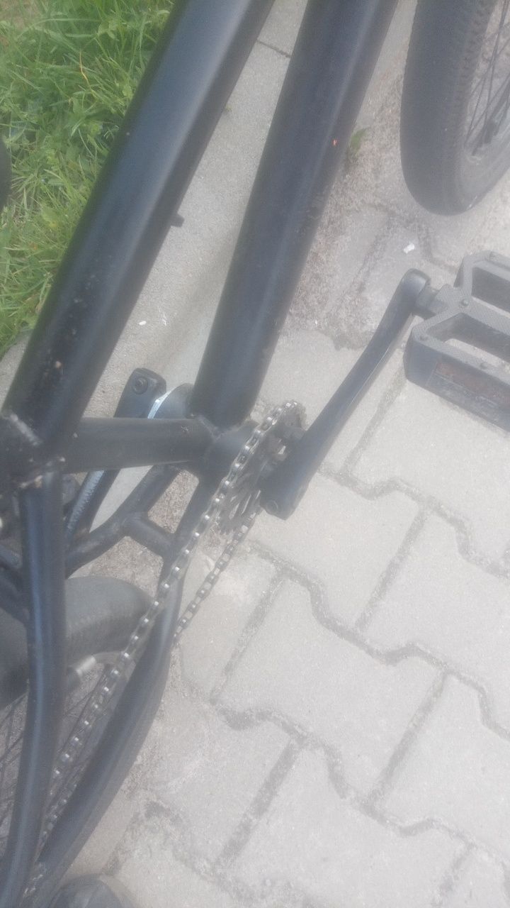 BMX чорного кольору