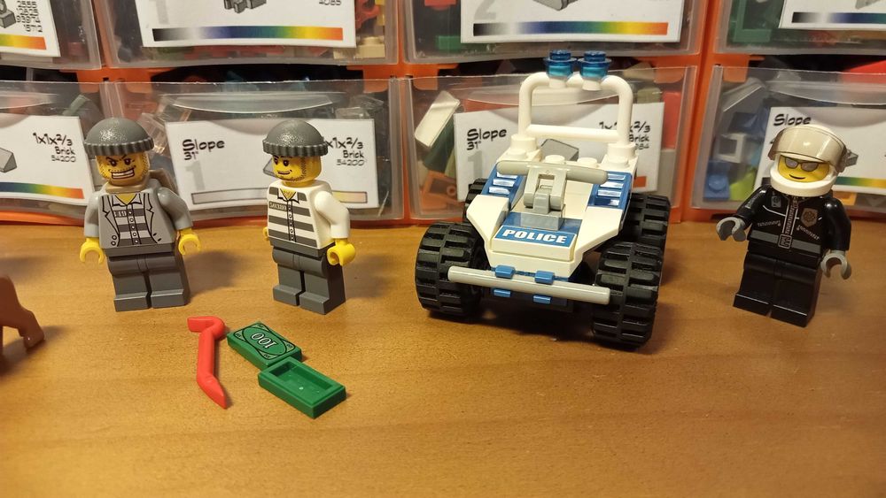 Lego city 7279 Police Minifigure Collection