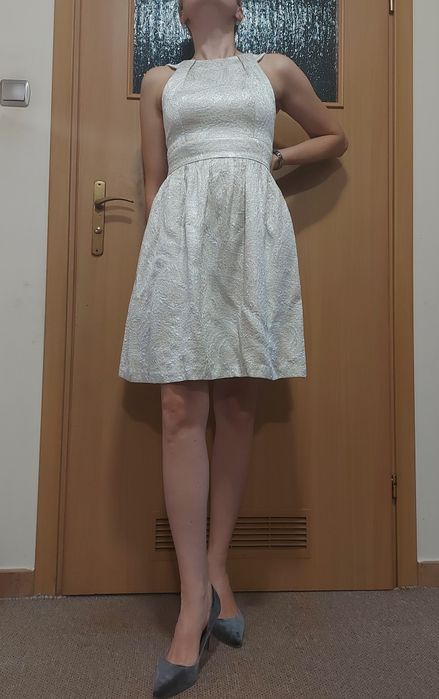 Sukienka żakardowa srebrna S 36 vintage styl dla amerykańskiego butiqu