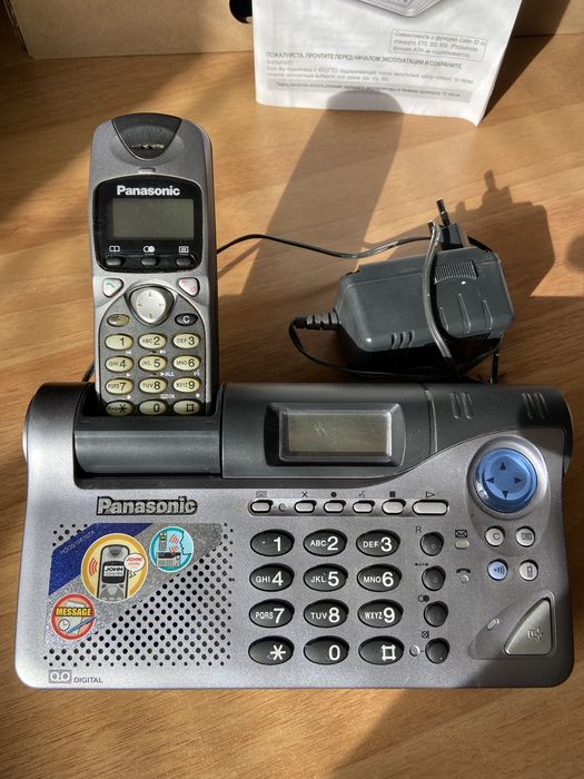 Panasonic KX-TCD735RUM телефон панасоник