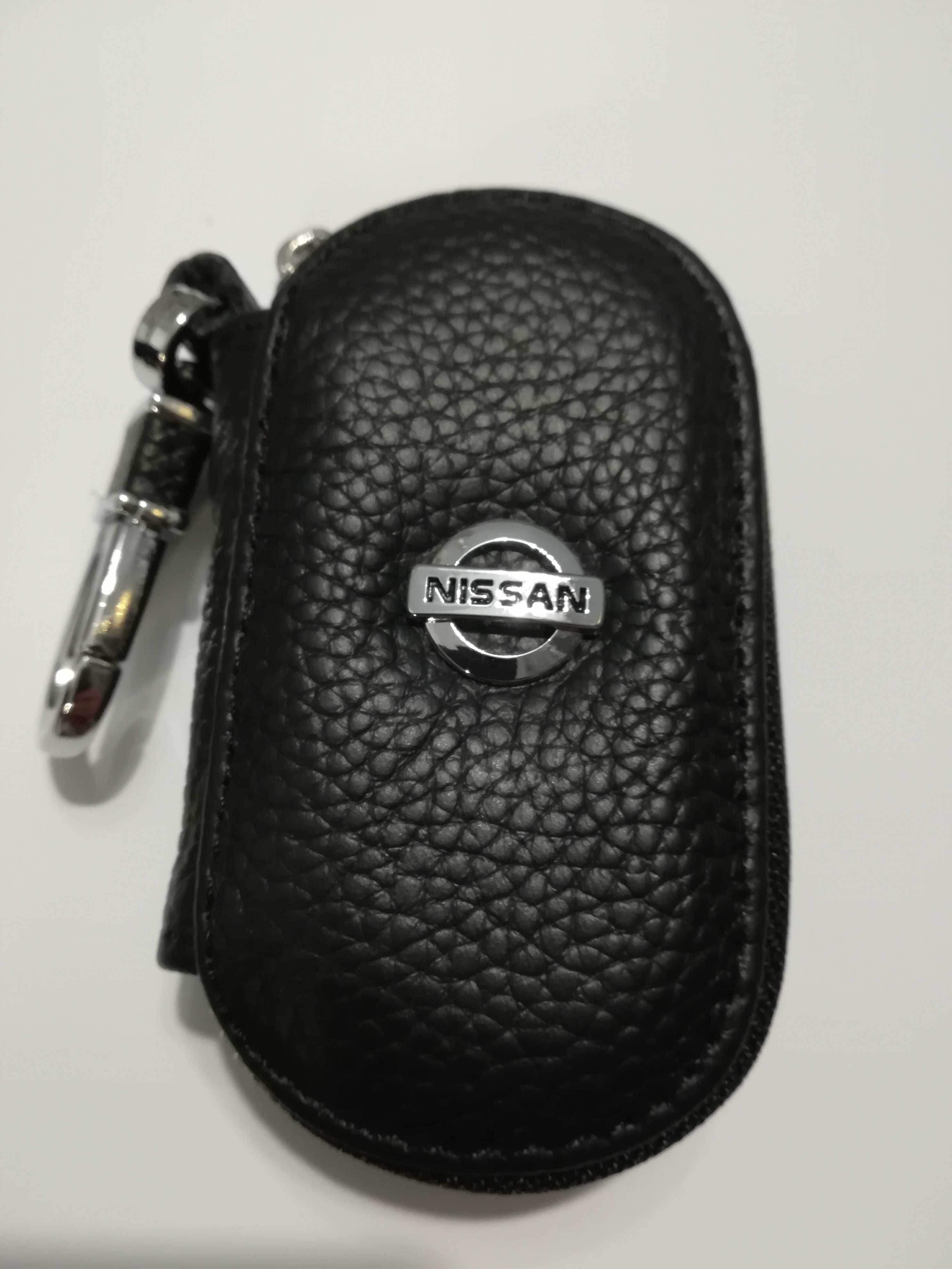 Nissan etui pokrowiec na klucze breloczek brelok skóra prezent