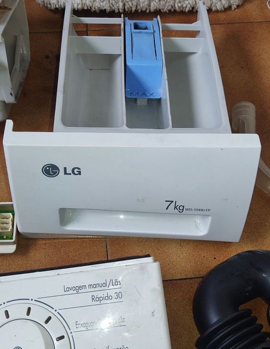 Máquina de lavar roupa LG 7Kgs WD-10490TP para venda de peças