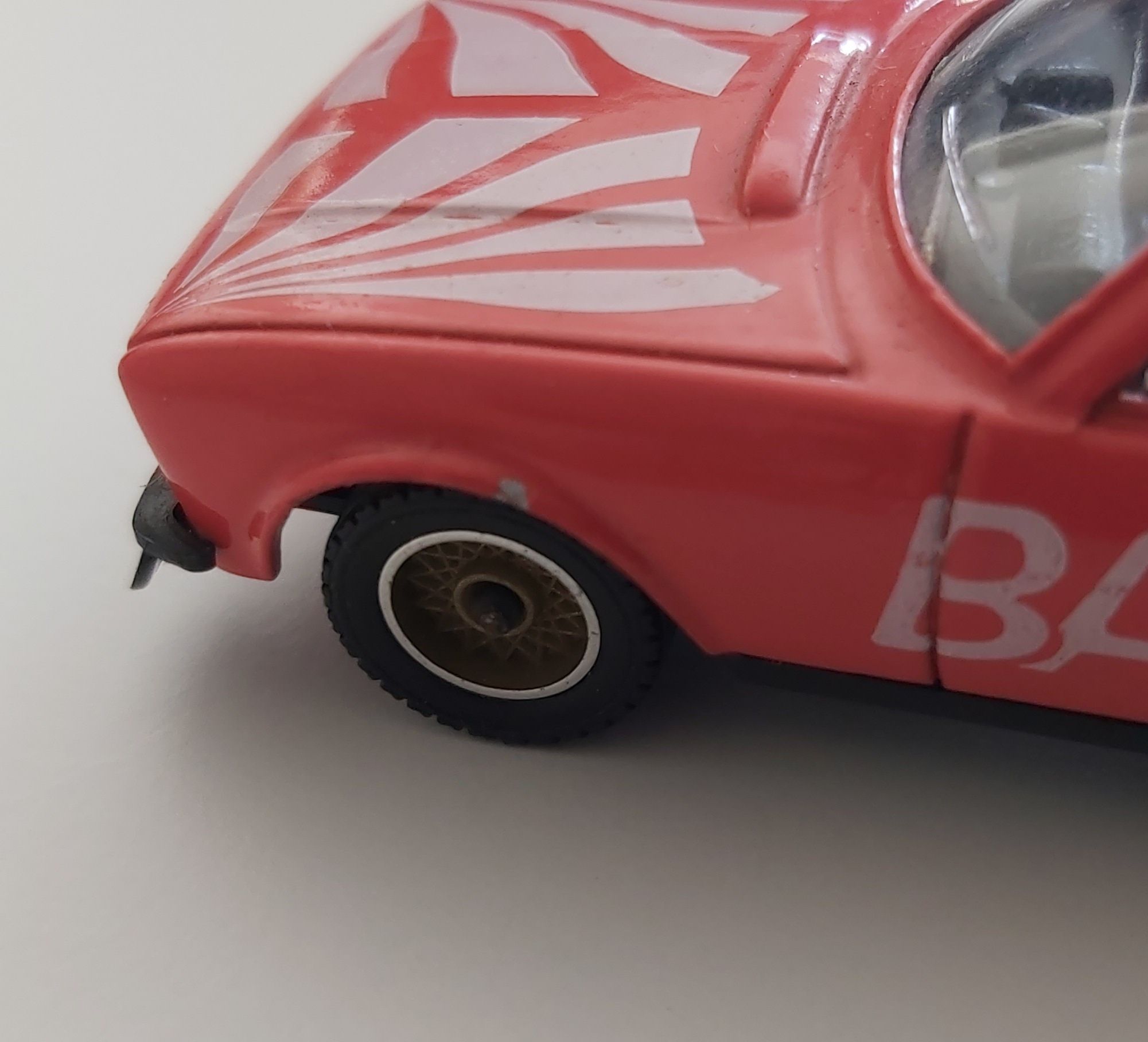 PEUGEOT 504 V6 COUPE - Sólido- escala 1:43