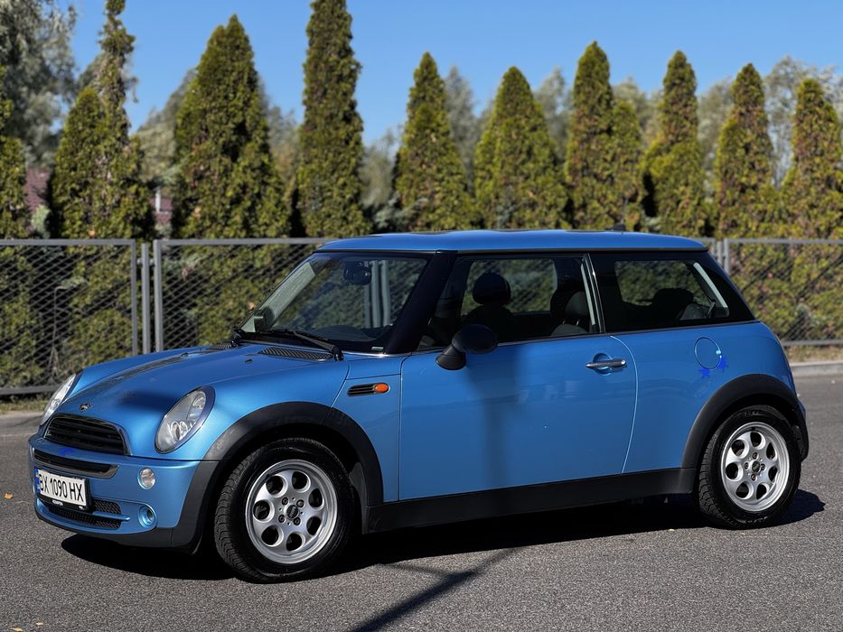 MINI ONE 2004 - обʼєм двигуна 1.6