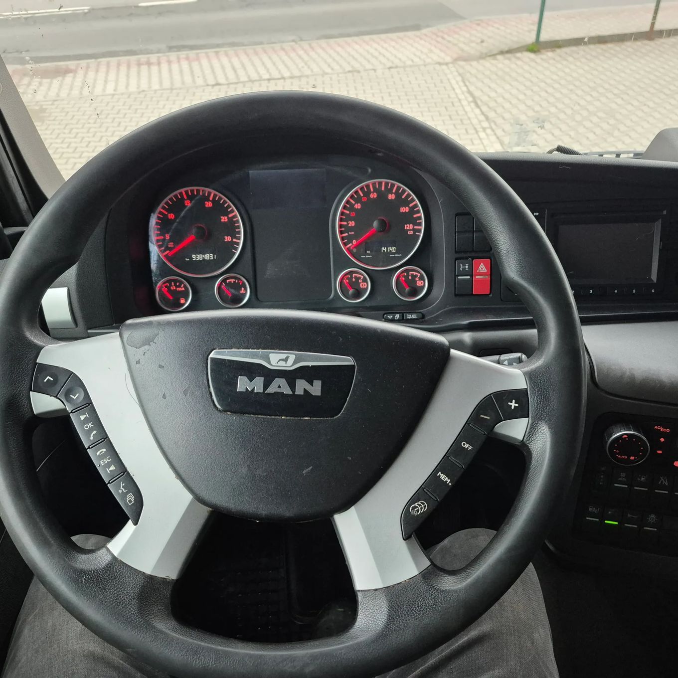 MAN TGX  26.440 CHłodnia hakowa Izoterma hakowka Termoking T 800