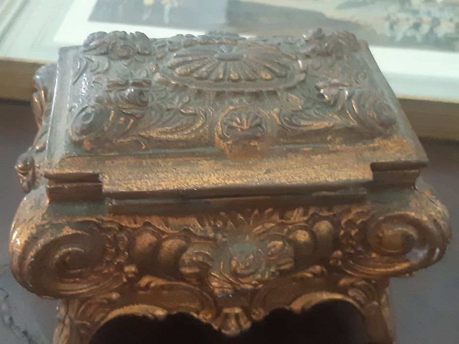 Guarda joias  em latão