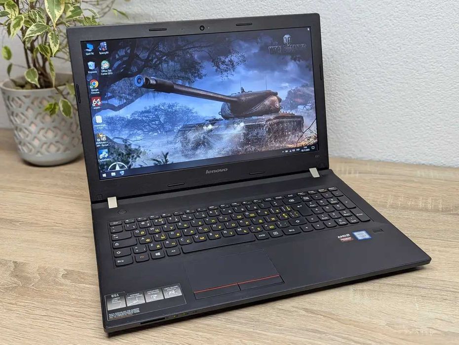 Игровой ноутбук  i7-6500U,16 GB DDR3,Radeon R5 M330,SSD 256Gb