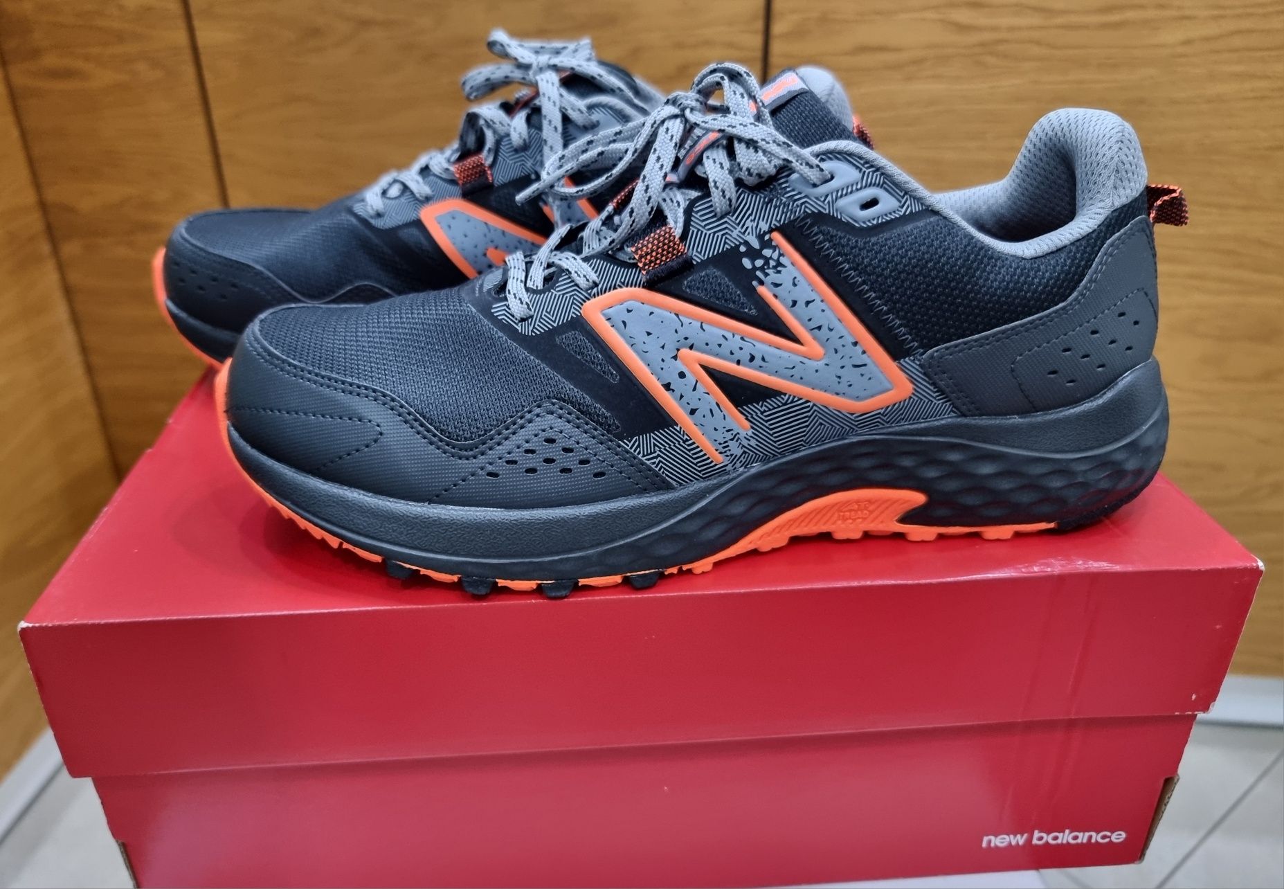 Nowe buty New Balance MT410LO8 r. 44 28 cm gwarancja 24 miesiące.