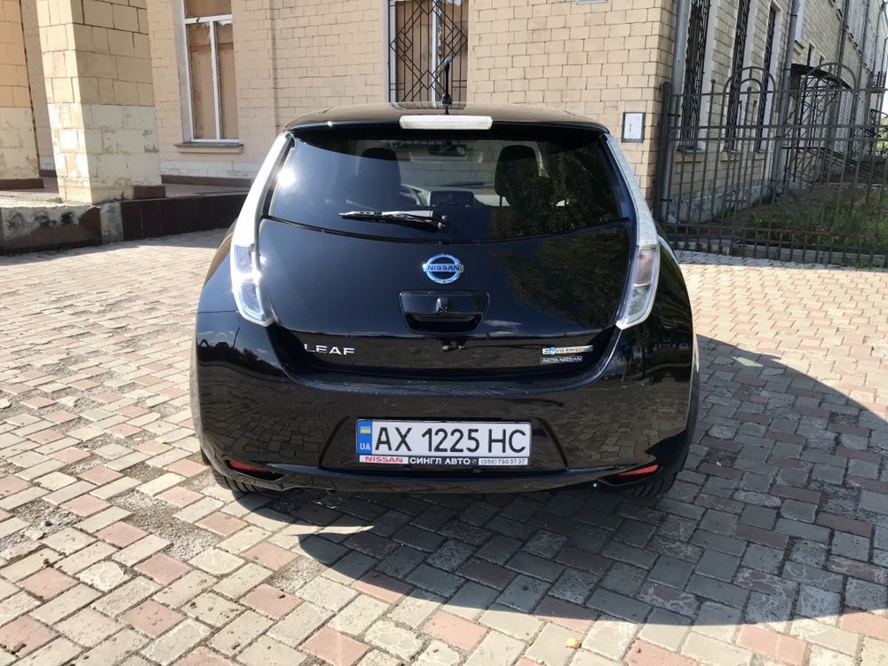 Продам Nissan Leaf SV 24 kw с Webasto