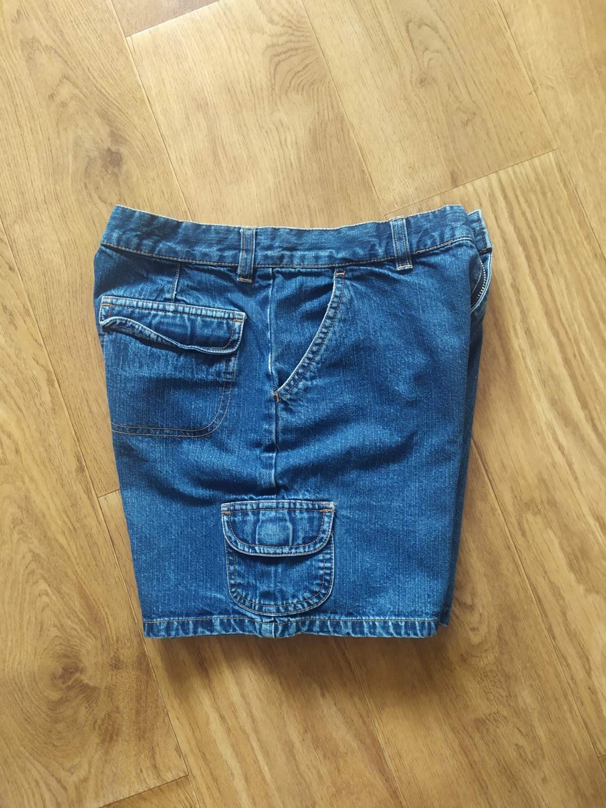 Продам джинсовые шорты с высокой посадкой