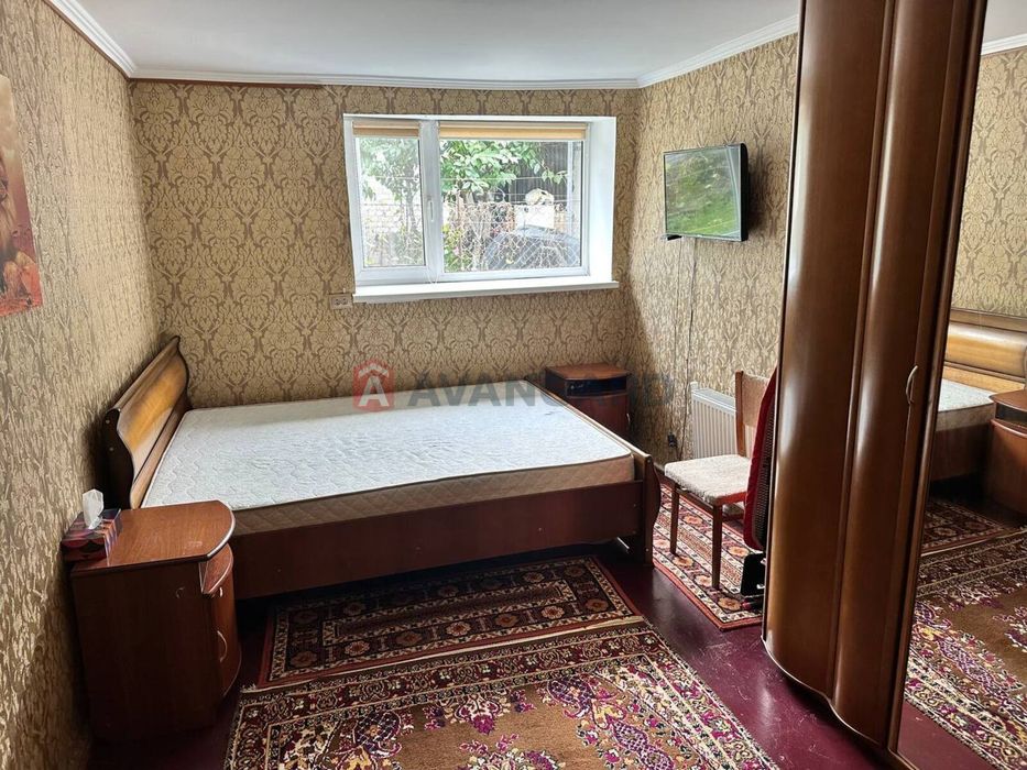 Казбет, продаж частини будинку!