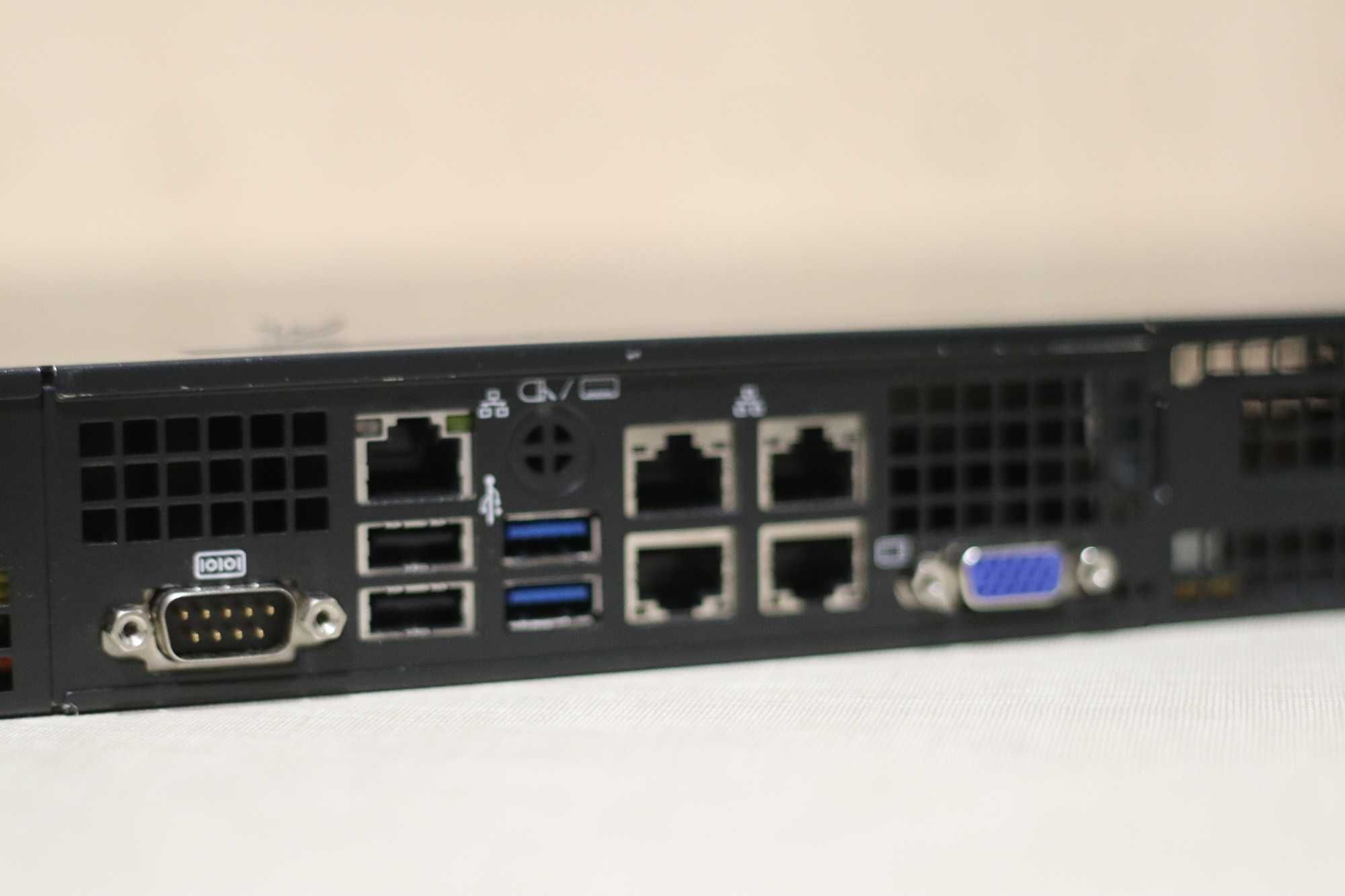 Servidor Supermicro A1SRI-2758F