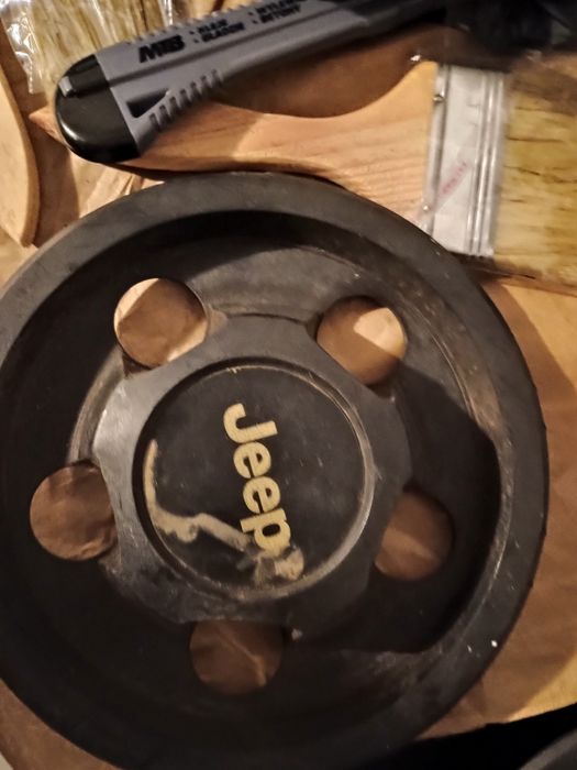 Dekiel dekielek jeep xj oryginalny kołpak czarny na stalowe felgi