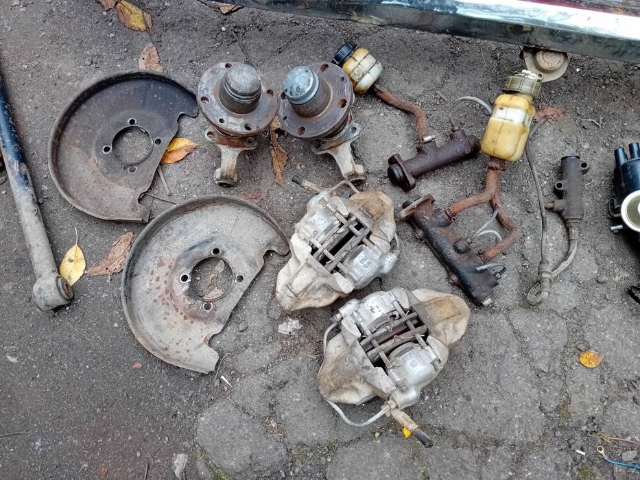 Продам вульову колонку з валом рульом тягами наконєчніками та інши