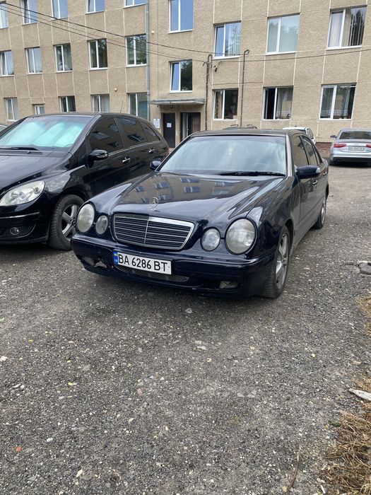 Mercedes-Benz E200 W210(FL) рестайлінг 2001р газ/бенз