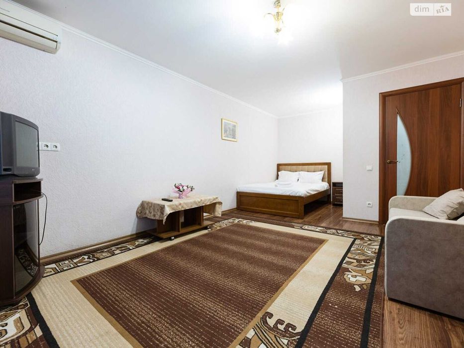 Берестейський проспект, 29 в Києві, КПІ, Охматдит