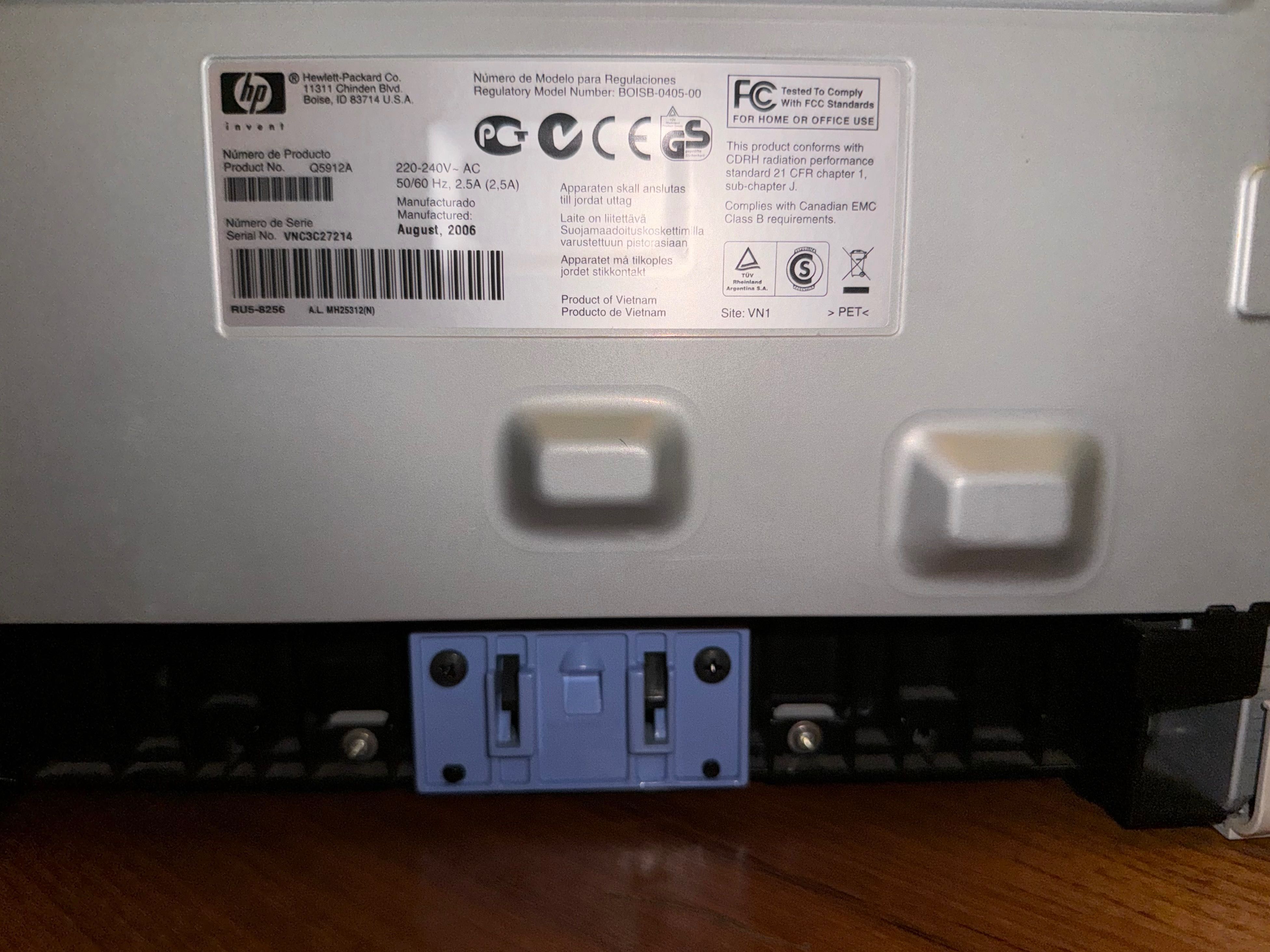 Продам легендарный лазерный принтер HP LaserJet 1022 картридж, кабеля