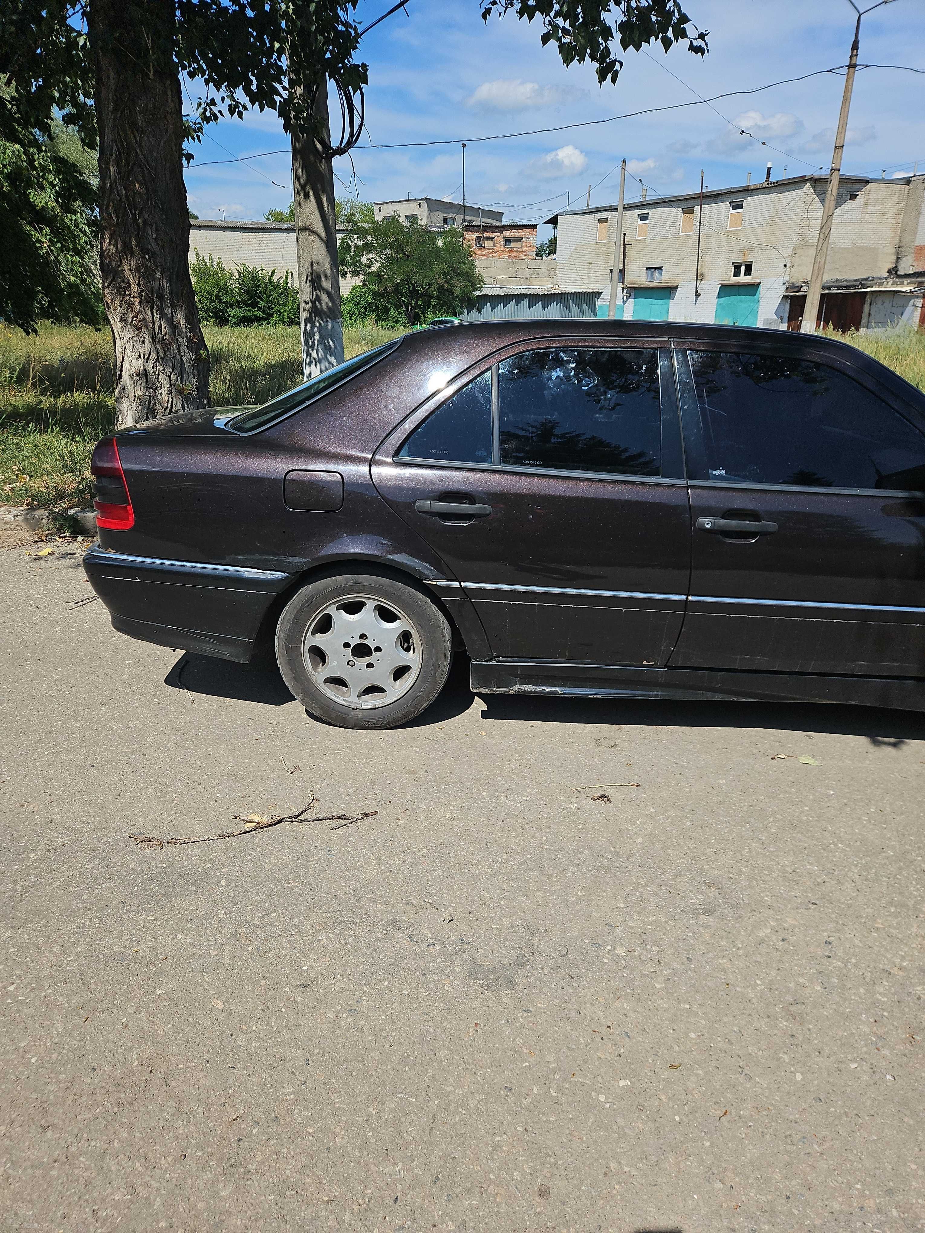 Продам Mercedes Benz C180 !996р.в.W202.Мотор2.3L.5Мкпп.