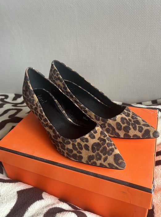 Стильні леопардові туфлі