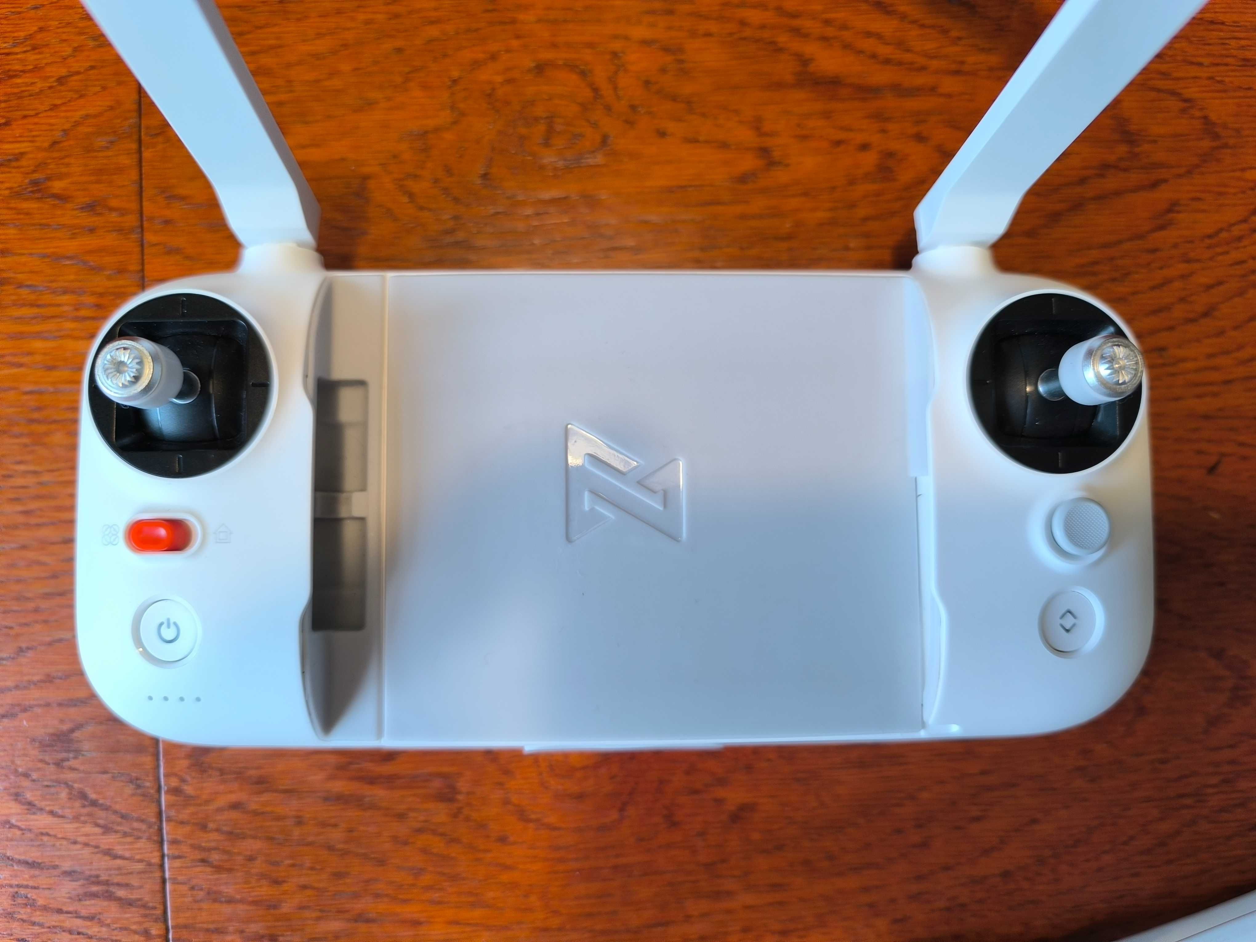 Dron Fimi X8 SE 2022 combo, stan bardzo dobry.