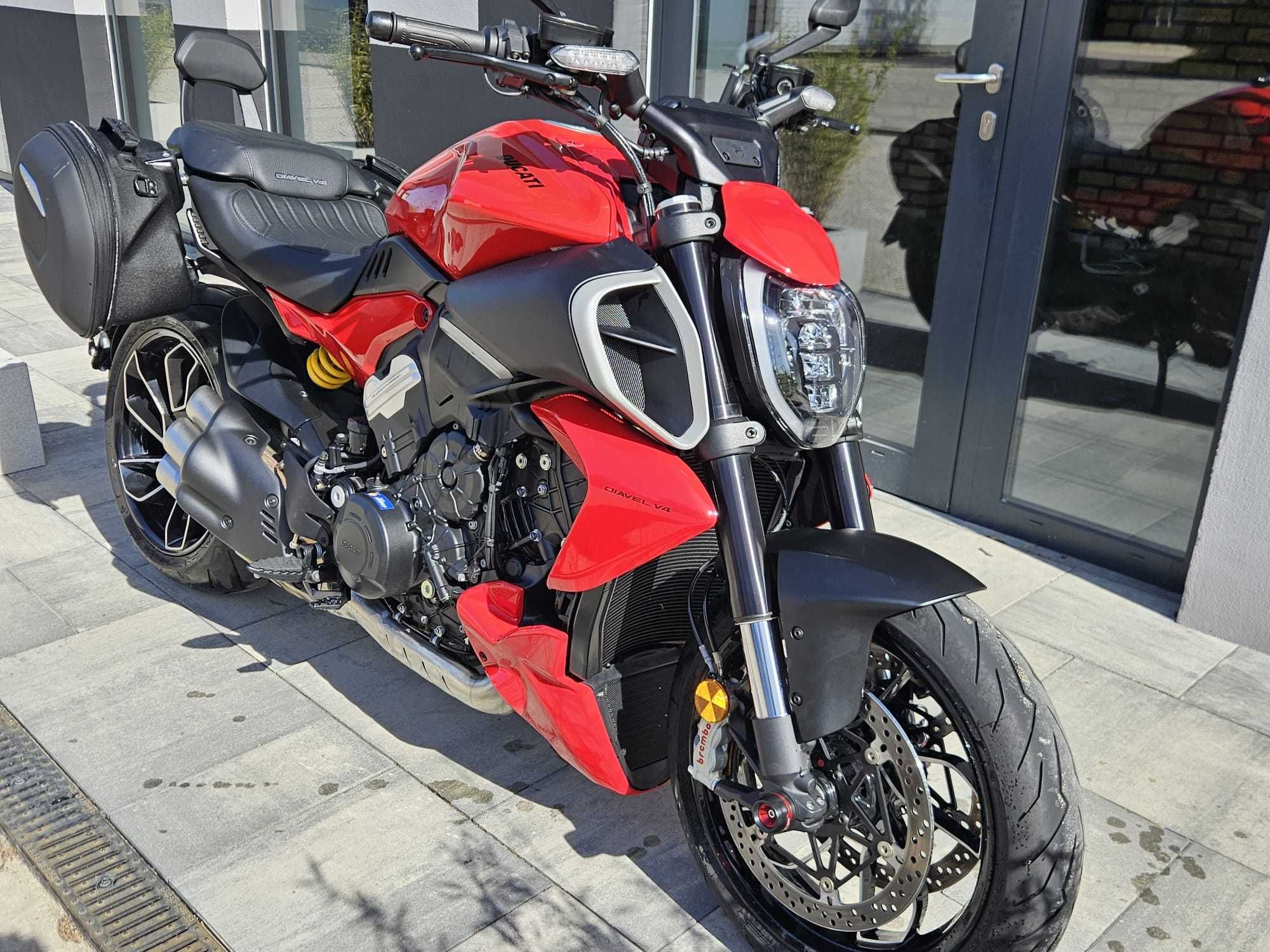 Ducati Diavel V4