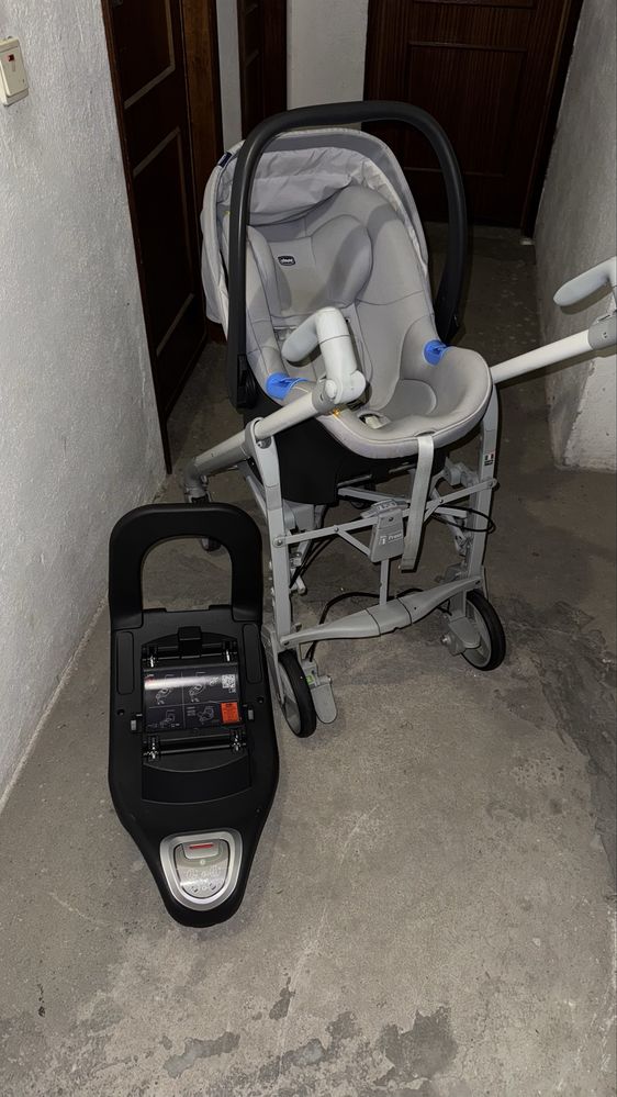 Carinho de bebe mais isofix