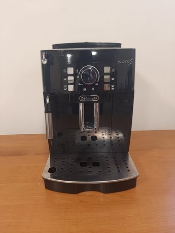 Кофемашина кавовий апарат Delonghi Magnifica S