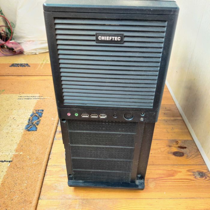 Корпус комп'ютера б/у - 100грн/150грн.