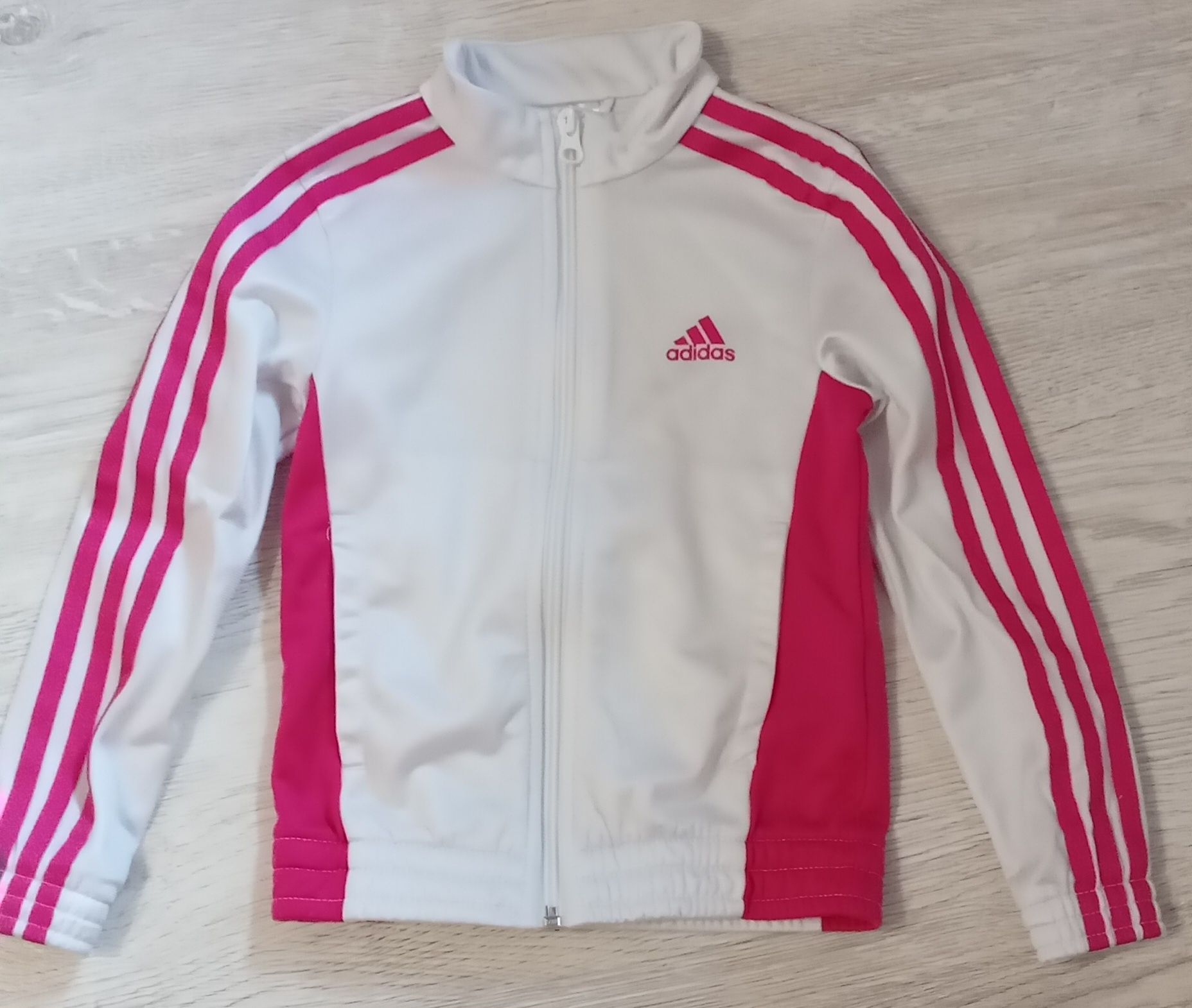 Bluza  firmy adidas.