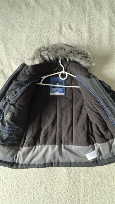 Продам дитячу зимову куртку