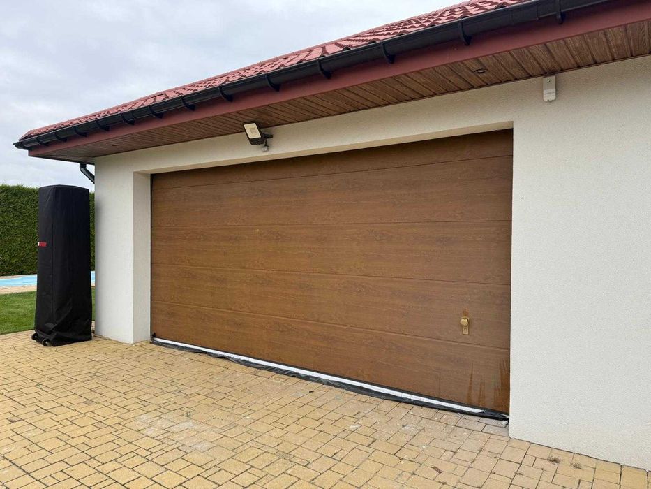 Brama garażowa Wiśniowski